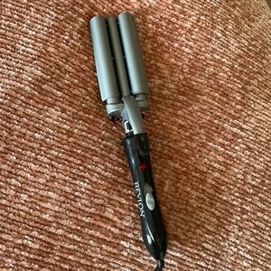 Revlon 3-Barrel Hair Crimper/Waver Iron